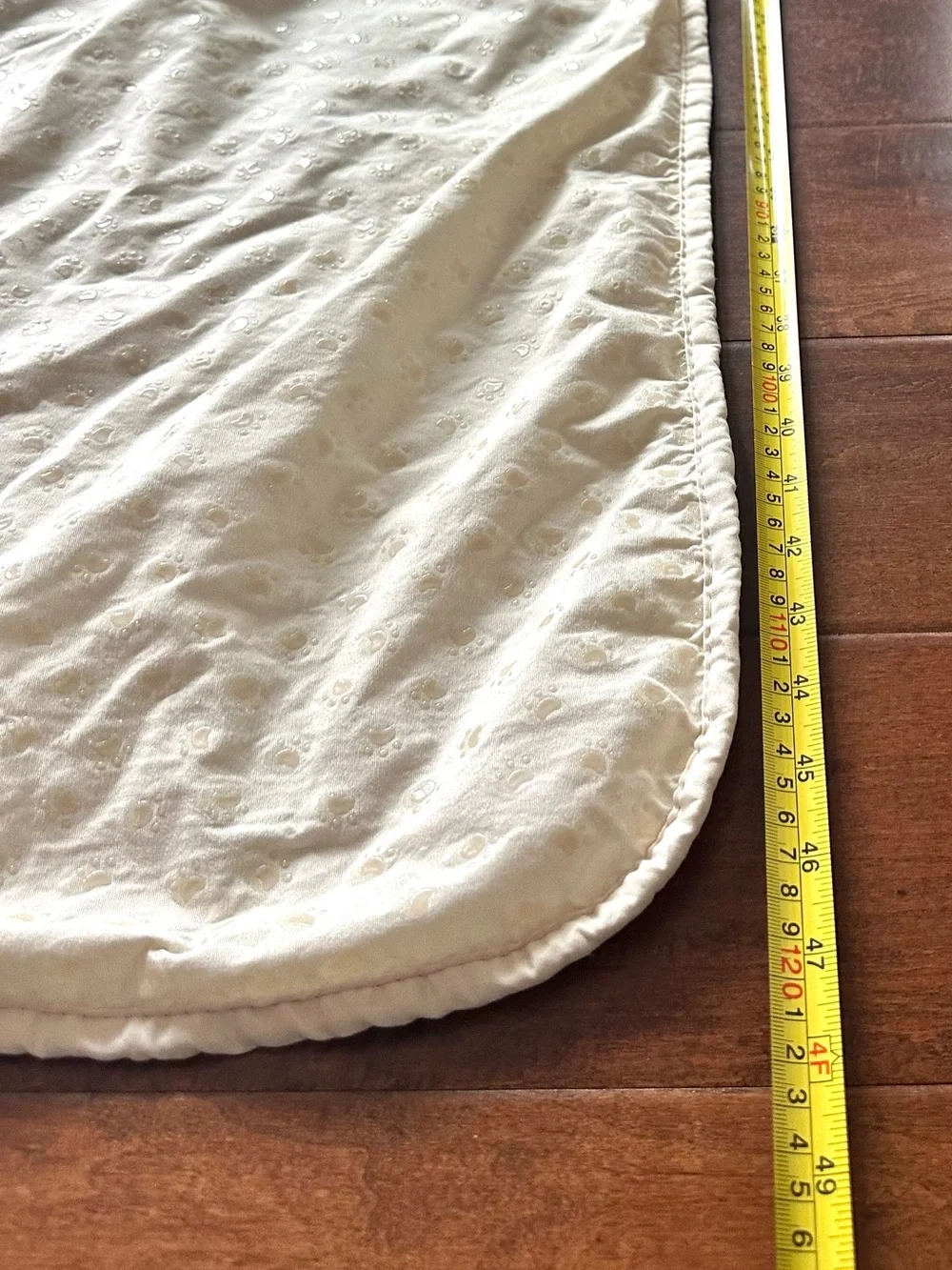 Large Non-Slip Pet Furniture Protector Blanket Paw Print Cream 47x75